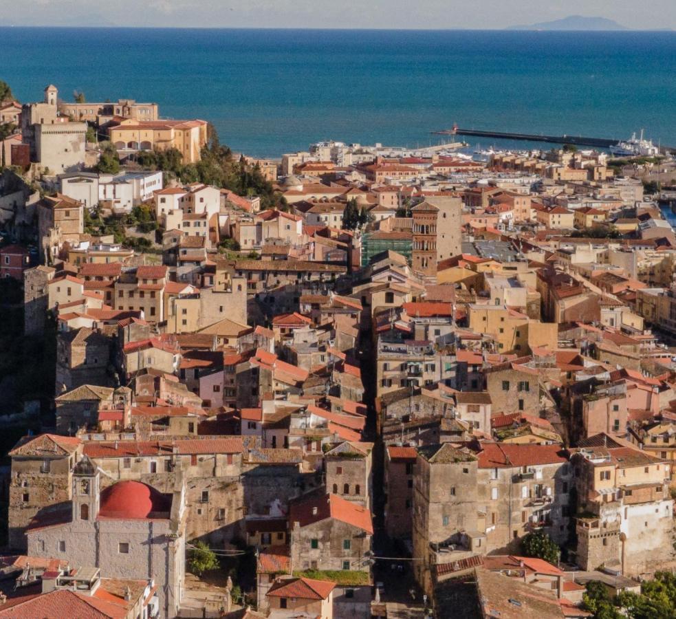 Torrione San Giovanni II Terracina Exterior photo